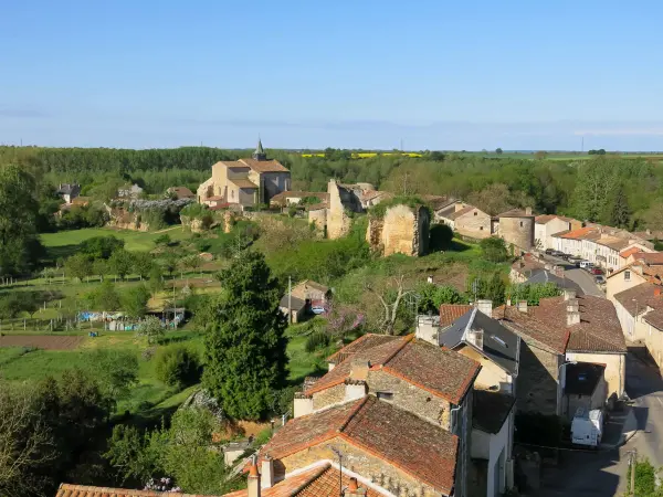 Château-Larcher - Gids voor toerisme, vakantie & weekend in de Vienne