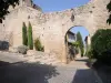 Châteauneuf-de-Gadagne - Tourism, holidays & weekends guide in the Vaucluse