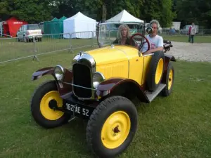 Salon old vehicles late June