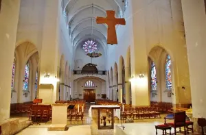 El interior de la iglesia de Notre-Dame
