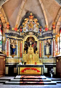 Hochaltar und Altarbild der Kirche (© J.E)