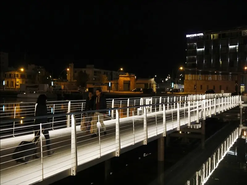 Cherbourg-en-Cotentin - Passerelle (© JM Enault)