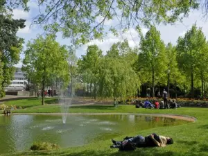 Jardin du Mail (© M. Richard))