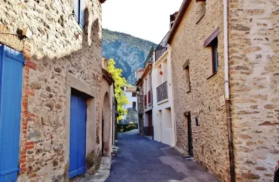 ClaraVillerach Tourism, Holidays & Weekends