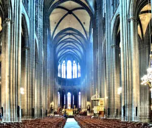 La navata della cattedrale (© J.E)