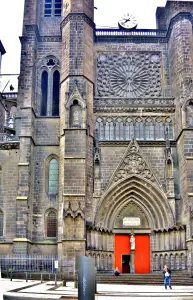 Anteriore e nord portale della cattedrale (© J.E)