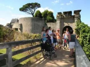 Clisson, guided tours (© Phil Journee)