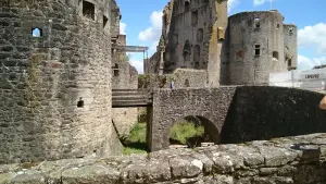 Die Burg von Clisson (© Nantes Vineyard Tourist Office)