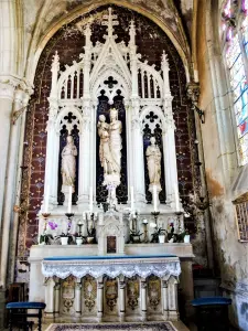Altar of the Virgin, in the church (© J.E)