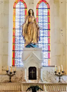 Altar of the Virgin, in the church (© JE)