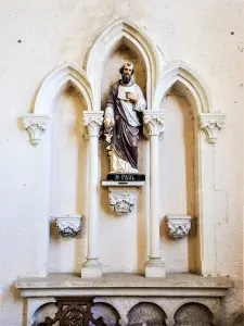 Altar and statue of Saint Paul (© JE)