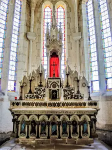 Master- altar and altarpiece in the church (© JE)