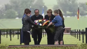 Wreath laying by German Chancellor Angela Merkel and French President François Hollande