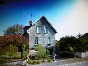 Hermosa casa con flores