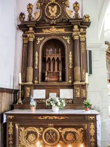 Altar of the church of Cusance (© J.E)