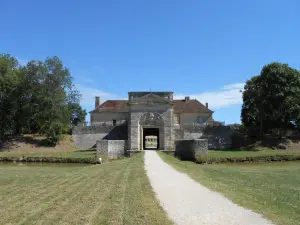 Entrance to Fort Médoc