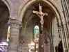 サンサチュルナン教会の内部：使命の十字架