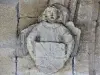 Cuvier - Статуя с гербом - Церковь Кювье (© J.E)
