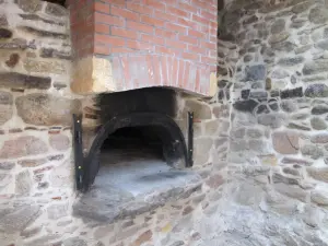 Bread oven