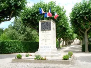Il Monumento ai Caduti