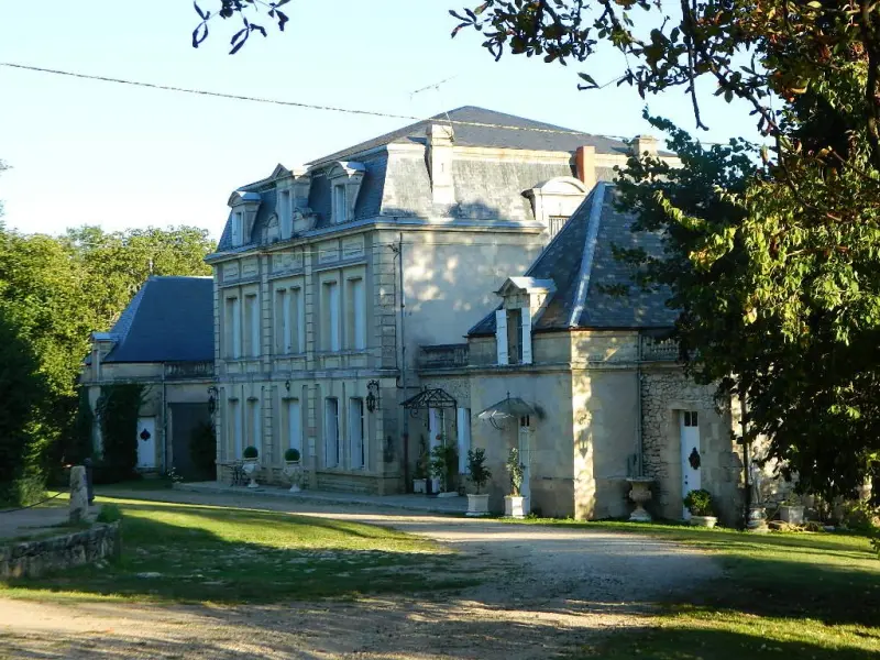 Château Dartigues - Monument à Doulezon