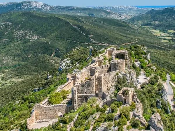 Duilhac-sous-Peyrepertuse - Guide tourisme, vacances & week-end dans l'Aude