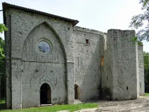 Priorado de Durance - Portão da capela e torre da escada
