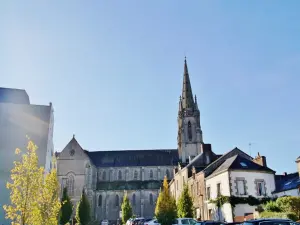 La commune et l'église Saint-Alban