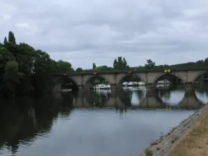 Bridge over the Mayenne