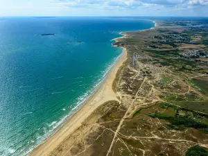 Luftaufnahme der Strände (8 km feiner Sand)