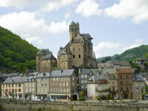 城 Estaing