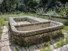 Bassins du lavoir de la fontaine romaine (© J.E)