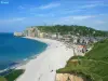 Panorama sur Étretat depuis la falaise d'aval côté golf (© J.E)