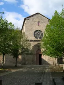 11世紀と15世紀のサンテティエンヌ大学教会