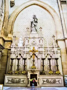 Autel de Notre-Dame, dans l'église de Notre-Dame-en-sa-Nativité (© J.E)