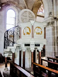 Púlpito de la Iglesia de Notre-Dame-en-sa-Nativité (© JE)