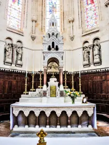 Retable de l'église Notre-Dame-en-sa-Nativité (© J.E)