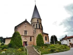 L'église Saint-Désir en partie du XIIe siècle, clocher du XVIIIe