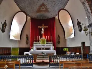 Intérieur de l'église Saint-Désir