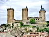 Château de Foix, vu du pont vieux (© Jean Espirat)