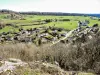 Arguel, visto desde las ruinas del castillo (© J.E)