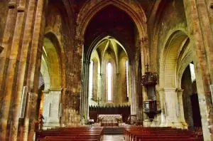 Dentro de la iglesia