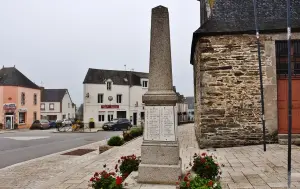Lanouée - Das Denkmal für die Toten