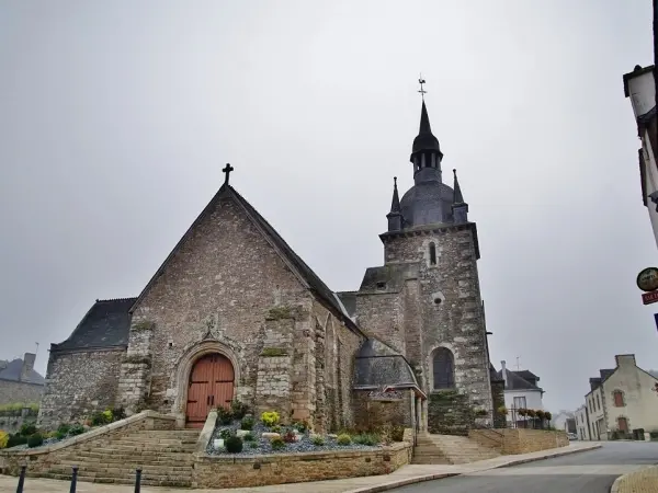 Église Saint-Pierre - Monument à Forges de Lanouée