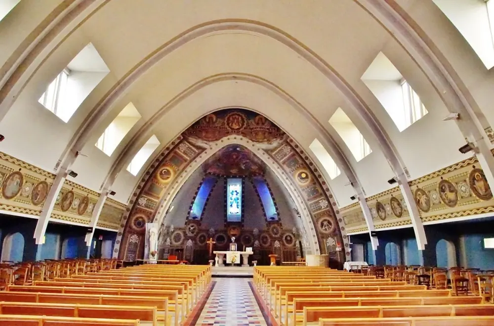 Fort-Mahon-Plage - L'intérieur de l'église Notre-Dame