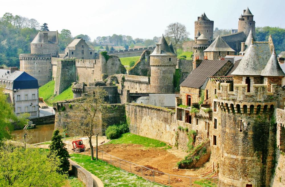 Bilder Schloss von Fougères Monument in Fougères
