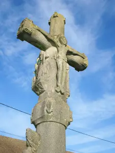 Cara sur de la cruz del Calvario de Blanzey-le-Haut (© Jean Espirat)