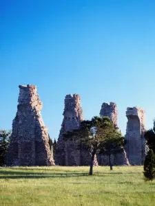 Das römische Aquädukt von Fréjus