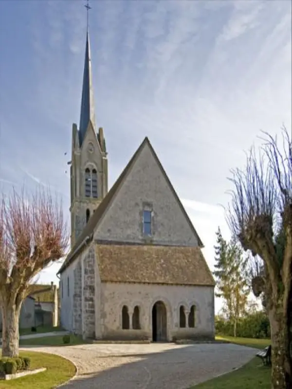 Kerk Notre-Dame - Monument in Girolles