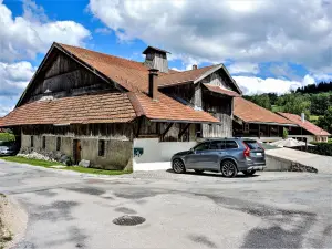 Granja en la región de Haut-Doubs (© JE)